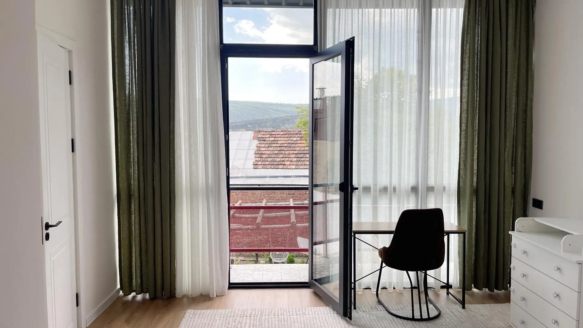 טביליסי Niabi 3Bdr Villa With Pool
