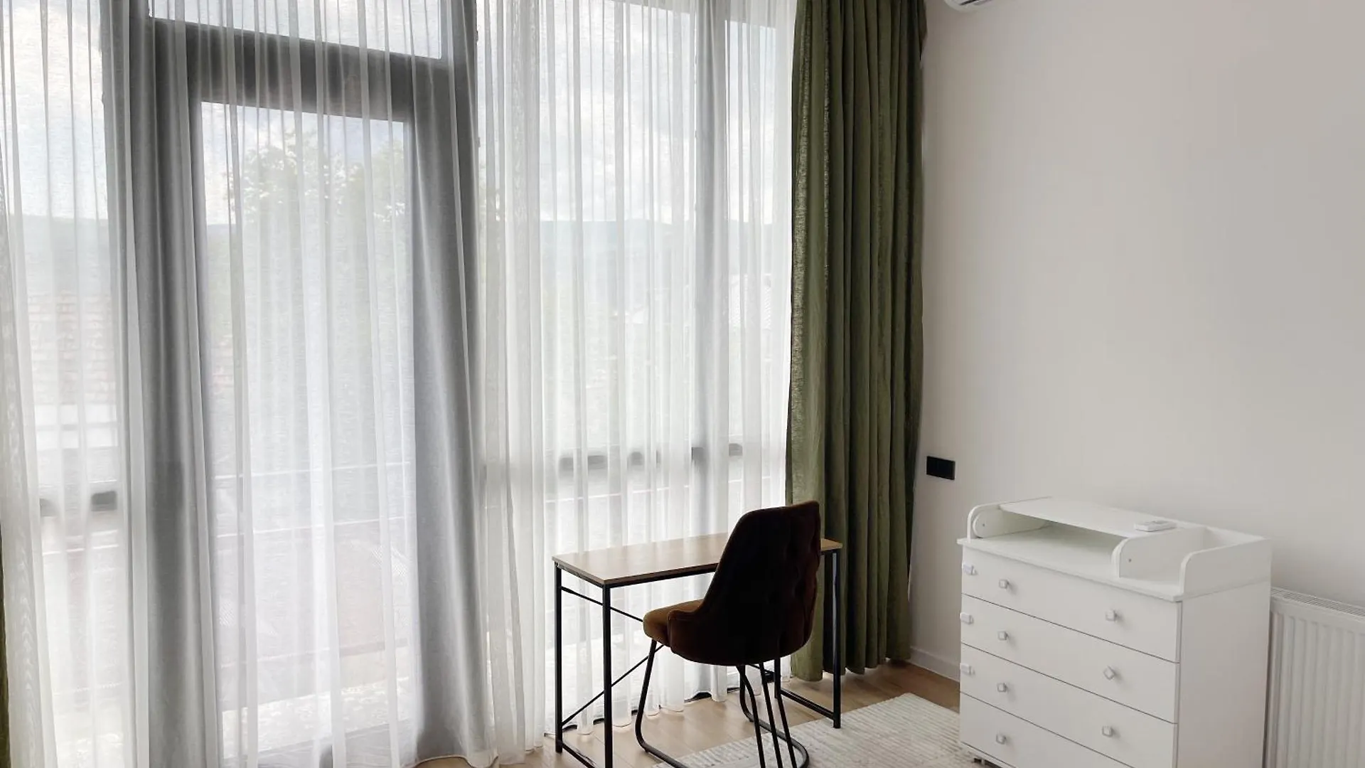 טביליסי Niabi 3Bdr Villa With Pool