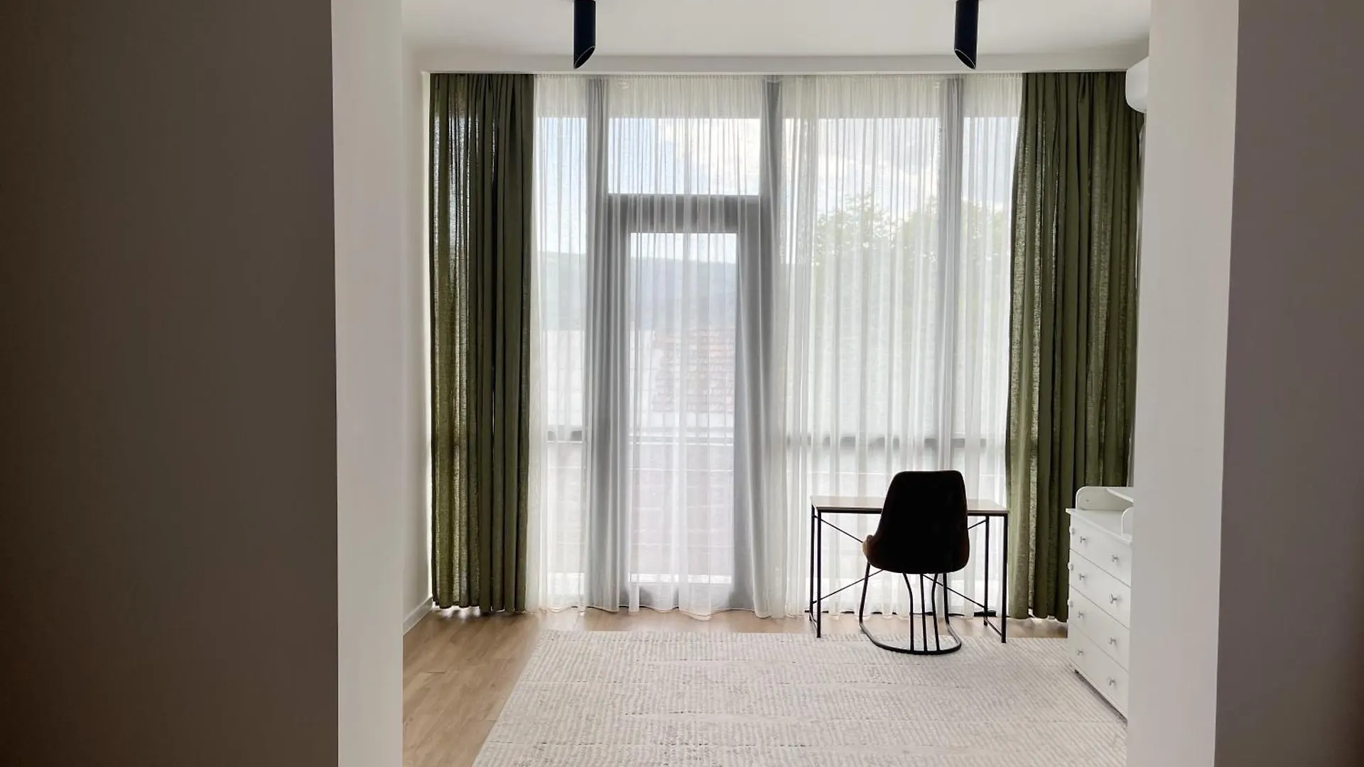 טביליסי Niabi 3Bdr Villa With Pool